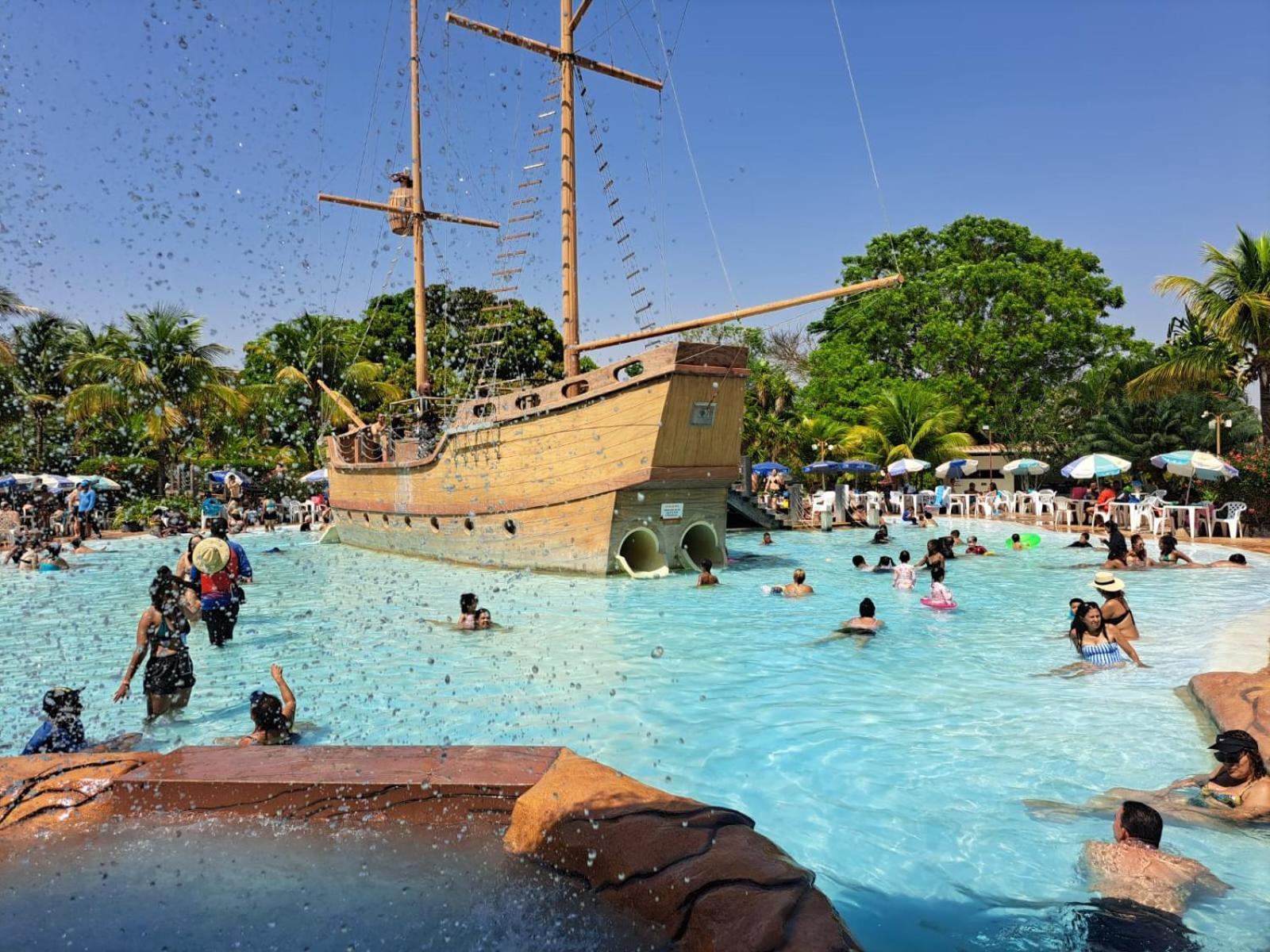Piazza Diroma Hotel - Acqua Park E Splash Caldas Novas Exterior foto